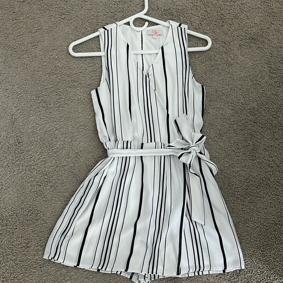 Romper - Picture 1 of 2